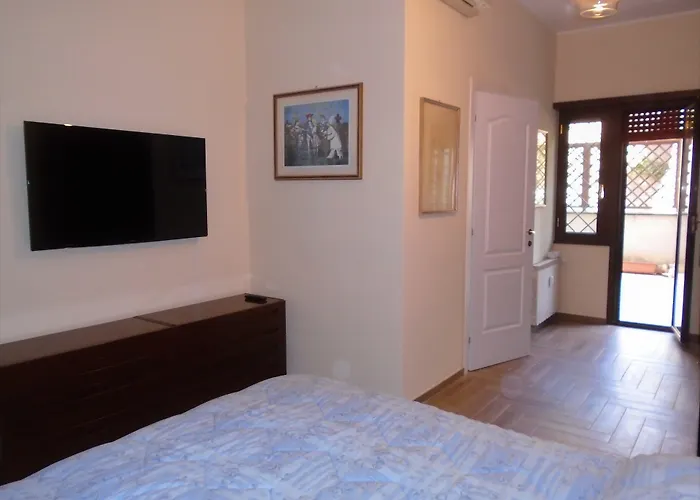 La Tana Di Sofia בית הארחה 4*